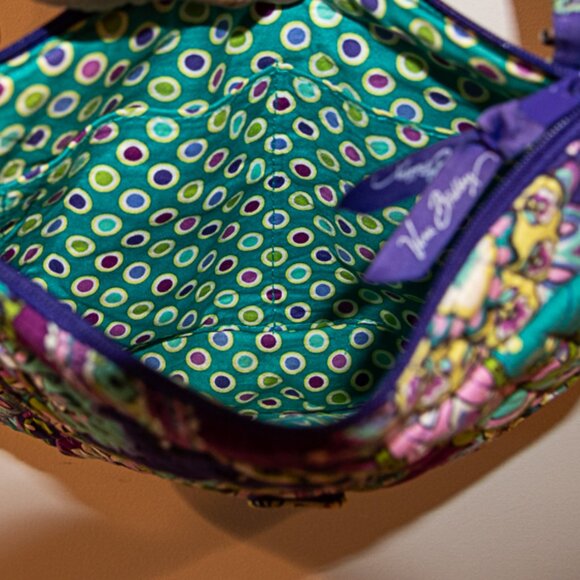 Vera Bradley Saddle Hipster Cross Body Bag  Heather Paisley - Picture 5 of 5